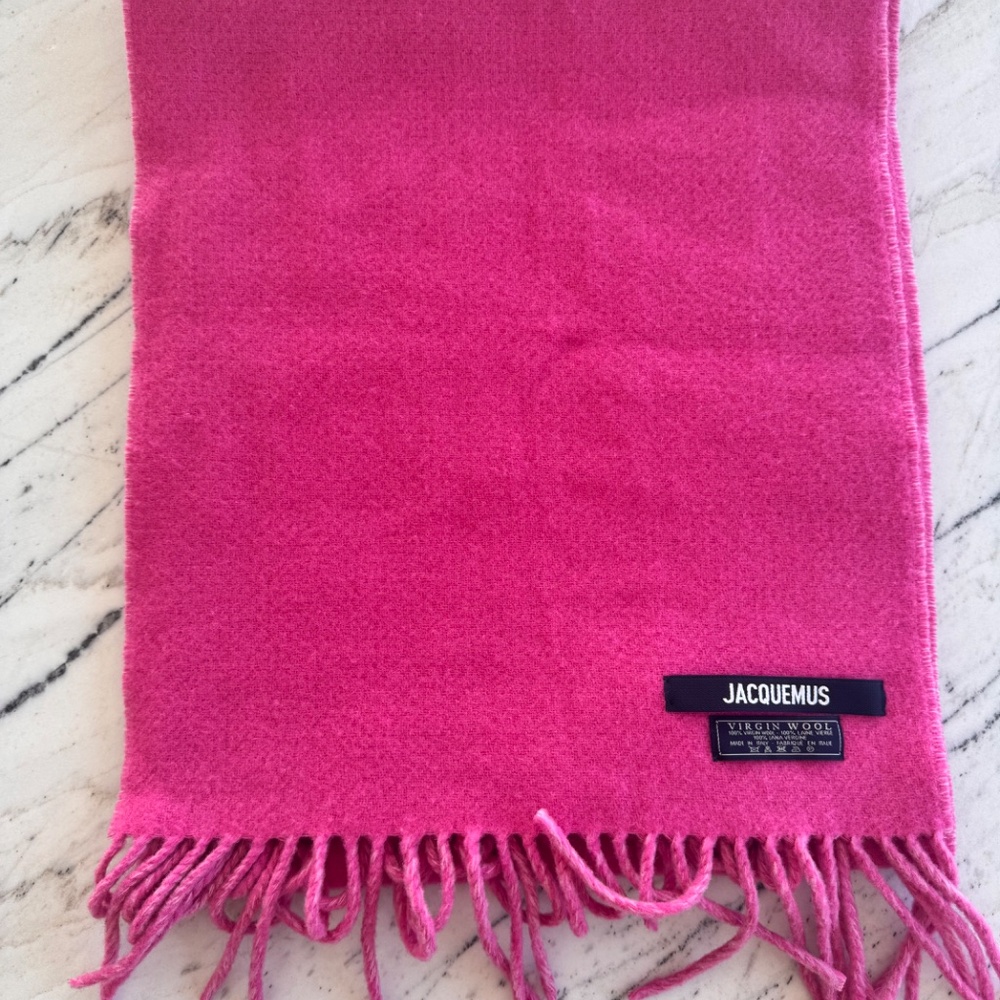 The Jacquemus scarf - Picture 4 of 6